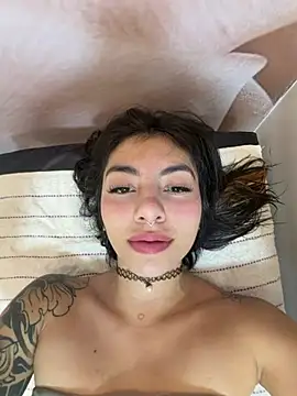 Hollyxx  online show from 19, 2, 2026