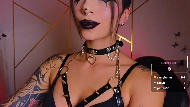 Snapshot of Hollyxx_ chatting on 4, 10, 2025 Hollyxx online show from 4, 10, 2025