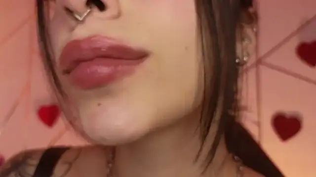 Hollyxx  online show from 6, 3, 2026