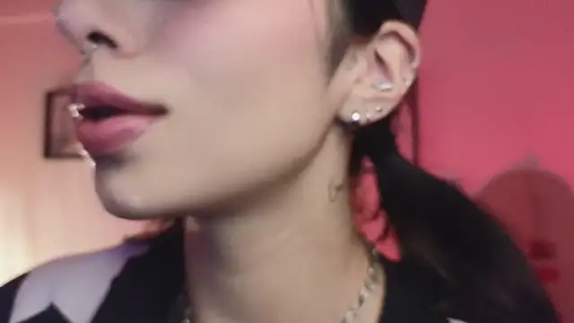 Hollyxx  online show from 23, 4, 2026