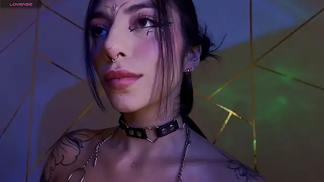 Hollyxx  online show from 3, 2, 2026