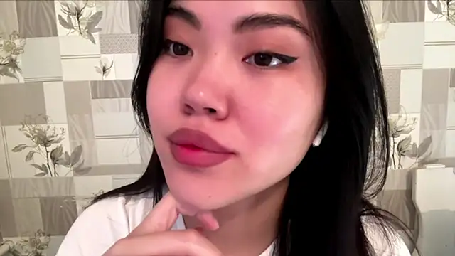 Snapshot of MIMIMary chatting on 9, 10, 2025 MIMIMary online show from 9, 10, 2025