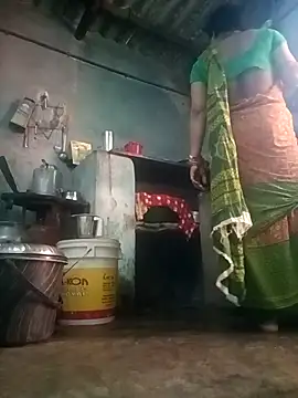 Snapshot of gulapi-gulistan180 chatting on 28, 9, 2025 gulapi-gulistan180 online show from 28, 9, 2025