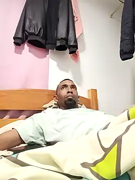 Snapshot of Berenxxx chatting on 25, 10, 2025 Berenxxx online show from 25, 10, 2025