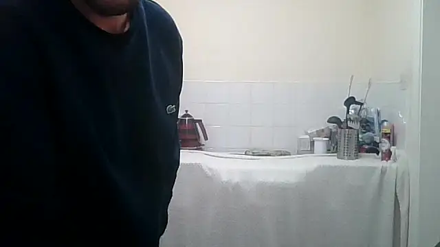 Snapshot of scottishcouple2002 chatting on 14, 10, 2025 scottishcouple2002 online show from 14, 10, 2025