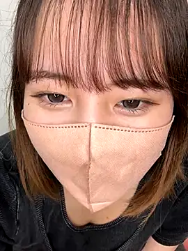 Snapshot of CocoaMilk18 chatting on 12, 9, 2025 CocoaMilk18 online show from 12, 9, 2025