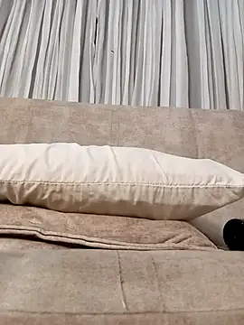 Marian Zeller online show from 2, 11, 2025