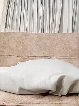 Marian Zeller online show from 8, 10, 2025