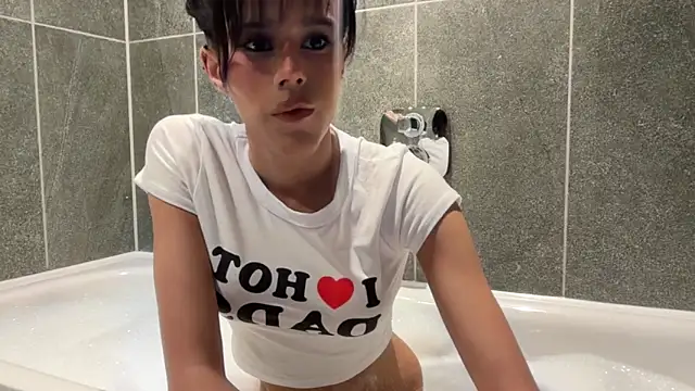 Renita2007x online show from 5, 4, 2026