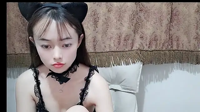 Snapshot of Zhenlihoney10 chatting on 4, 11, 2025 Zhenlihoney10 online show from 4, 11, 2025