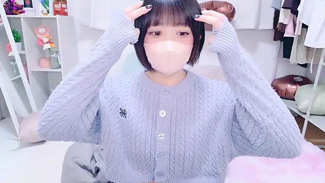 Hinata Sun online show from 19, 2, 2026