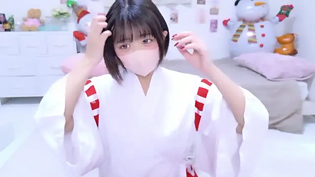 Hinata Sun online show from 19, 12, 2025