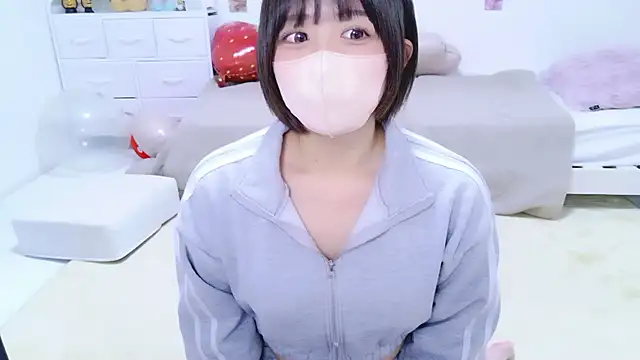 Hinata Sun online show from 3, 5, 2026
