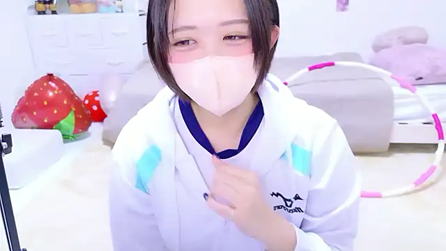 Hinata Sun online show from 12, 5, 2026