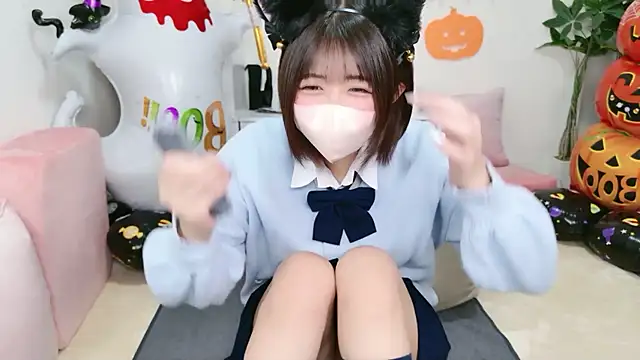 Hinata Sun online show from 27, 10, 2025