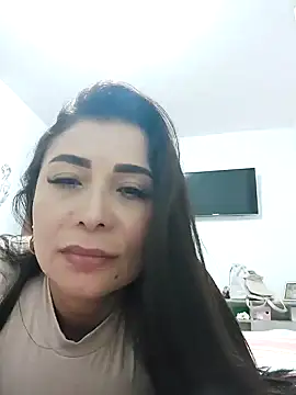 mia mancinii online show from 10, 11, 2025