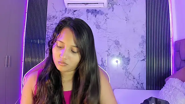 Snapshot of Laly_Cherry_ chatting on 16, 10, 2025 Laly Cherry online show from 16, 10, 2025