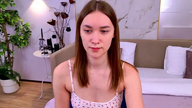 AmadaReine online show from 28, 10, 2025