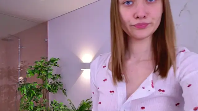 AmadaReine online show from 12, 10, 2025