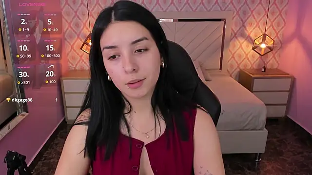 CHRISTY TEIGEN4 online show from 15, 11, 2025