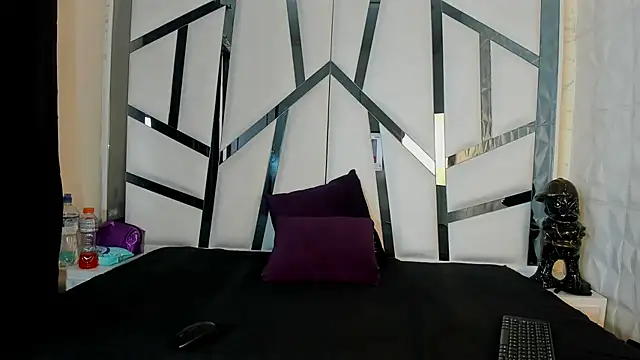 Alisha Evans Rs online show from 1, 12, 2025