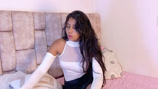 Snapshot of Kitty_Rose__ chatting on 10, 10, 2025 Kitty Rose online show from 10, 10, 2025