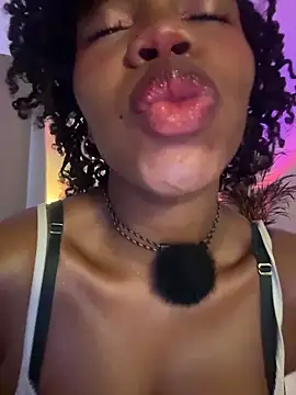 Snapshot of Sweet-Jade chatting on 7, 6, 2026 Sweet-Jade online show from 7, 6, 2026