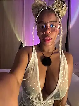Snapshot of Sweet-Jade chatting on 7, 5, 2026 Sweet-Jade online show from 7, 5, 2026