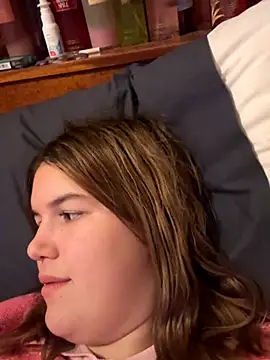 IssadoraaPink online show from 25, 9, 2025