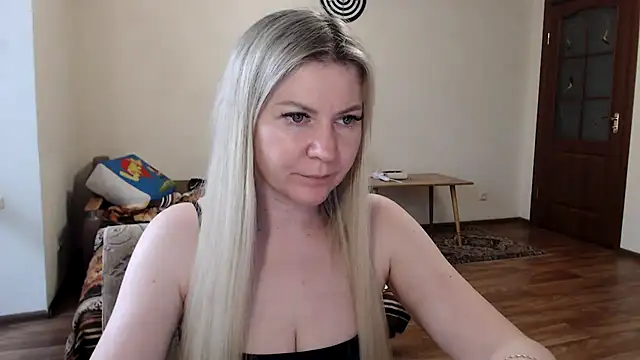 Snapshot of ParadiseAlina chatting on 6, 7, 2026 ParadiseAlina online show from 6, 7, 2026