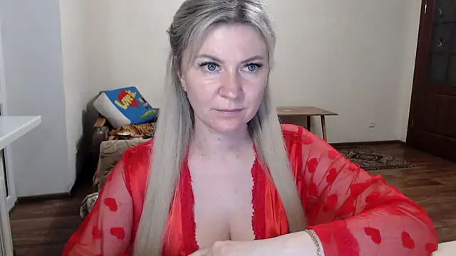 Snapshot of ParadiseAlina chatting on 7, 7, 2026 ParadiseAlina online show from 7, 7, 2026