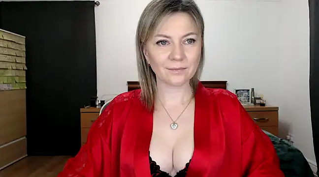 Snapshot of ParadiseAlina chatting on 5, 2, 2025 ParadiseAlina online show from 5, 2, 2025
