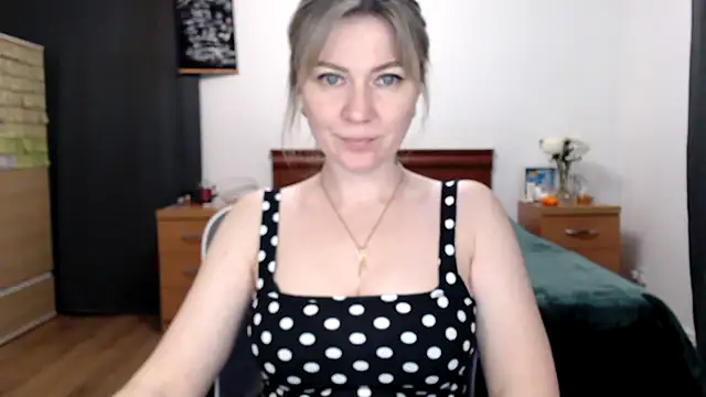 ParadiseAlina online show from 6, 2, 2026