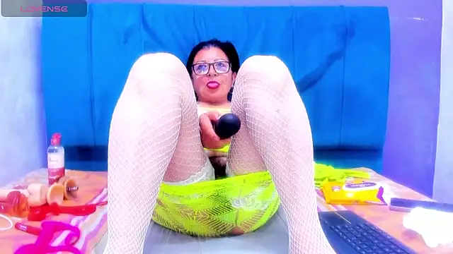 Snapshot of andrealopezcm101 chatting on 9, 6, 2026 andrealopezcm101 online show from 9, 6, 2026