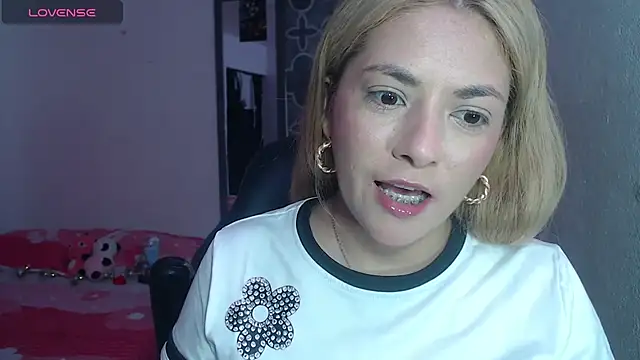 Snapshot of karamirror_ chatting on 10, 7, 2026 karamirror online show from 10, 7, 2026