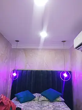 Snapshot of SheyLopez chatting on 15, 11, 2025 SheyLopez online show from 15, 11, 2025