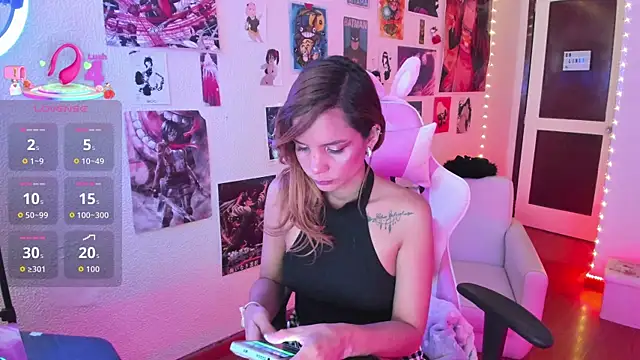 sakuraa of online show from 25, 9, 2025