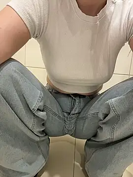 Cumonmme online show from 14, 11, 2025