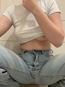 Cumonmme online show from 8, 11, 2025