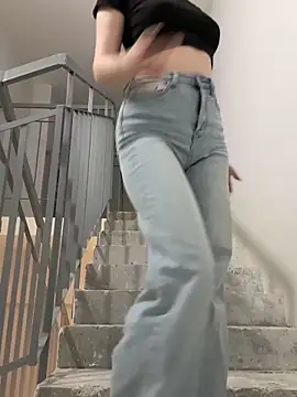 Cumonmme online show from 10, 11, 2025