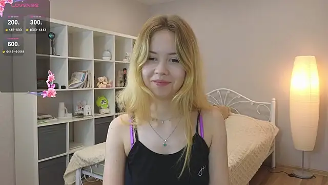Snapshot of Wendy_Cutie chatting on 29, 9, 2025 Wendy Cutie online show from 29, 9, 2025