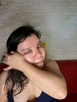 hotlyn45 online show from 18, 4, 2026