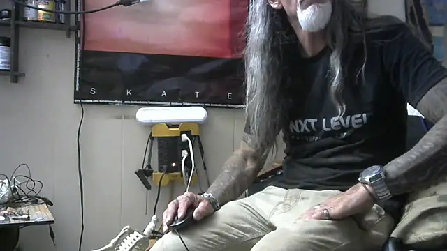 Snapshot of crassanova chatting on 4, 5, 2026 crassanova online show from 4, 5, 2026