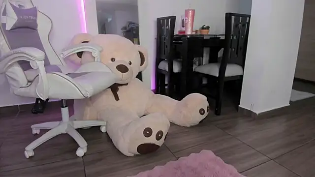 Cloekatz  online show from 5, 3, 2026