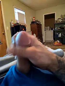 Snapshot of Wolfyking95 chatting on 12, 9, 2025 Wolfyking95 online show from 12, 9, 2025