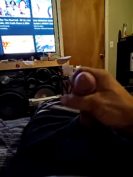 Snapshot of Wolfyking95 chatting on 13, 10, 2025 Wolfyking95 online show from 13, 10, 2025