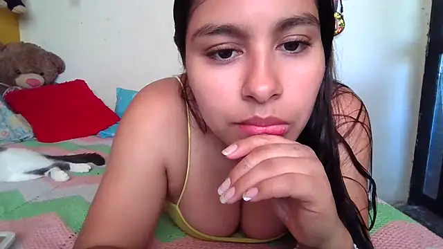Snapshot of zairabreze chatting on 9, 9, 2025 zairabreze online show from 9, 9, 2025