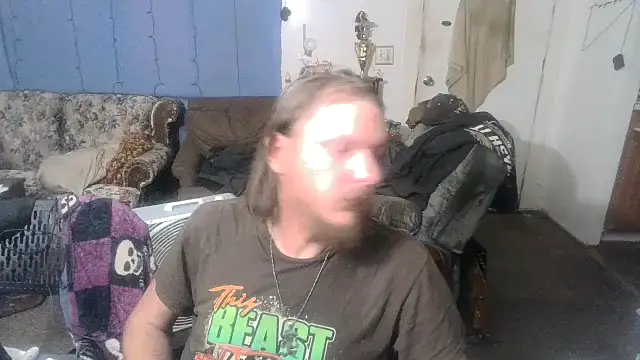 Poundtown1226 online show from 10, 9, 2025