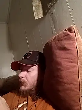 Poundtown1226 online show from 13, 2, 2026