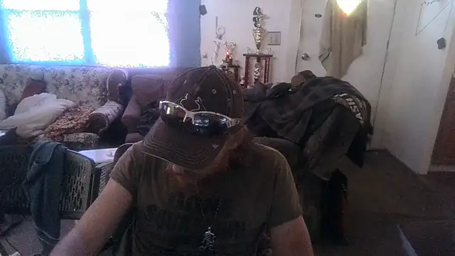 Poundtown1226 online show from 20, 9, 2025